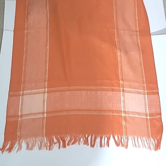 Scarf wrap Orange white gold Soft fringed 48" x 72" + 2" fringe - Picture 3 of 4
